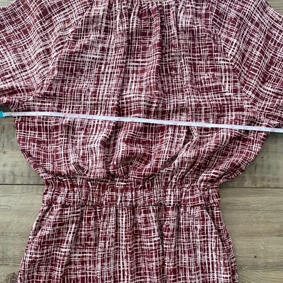 Prologue - Long sleeve crewneck midi dress (red) - Picture 15 of 16